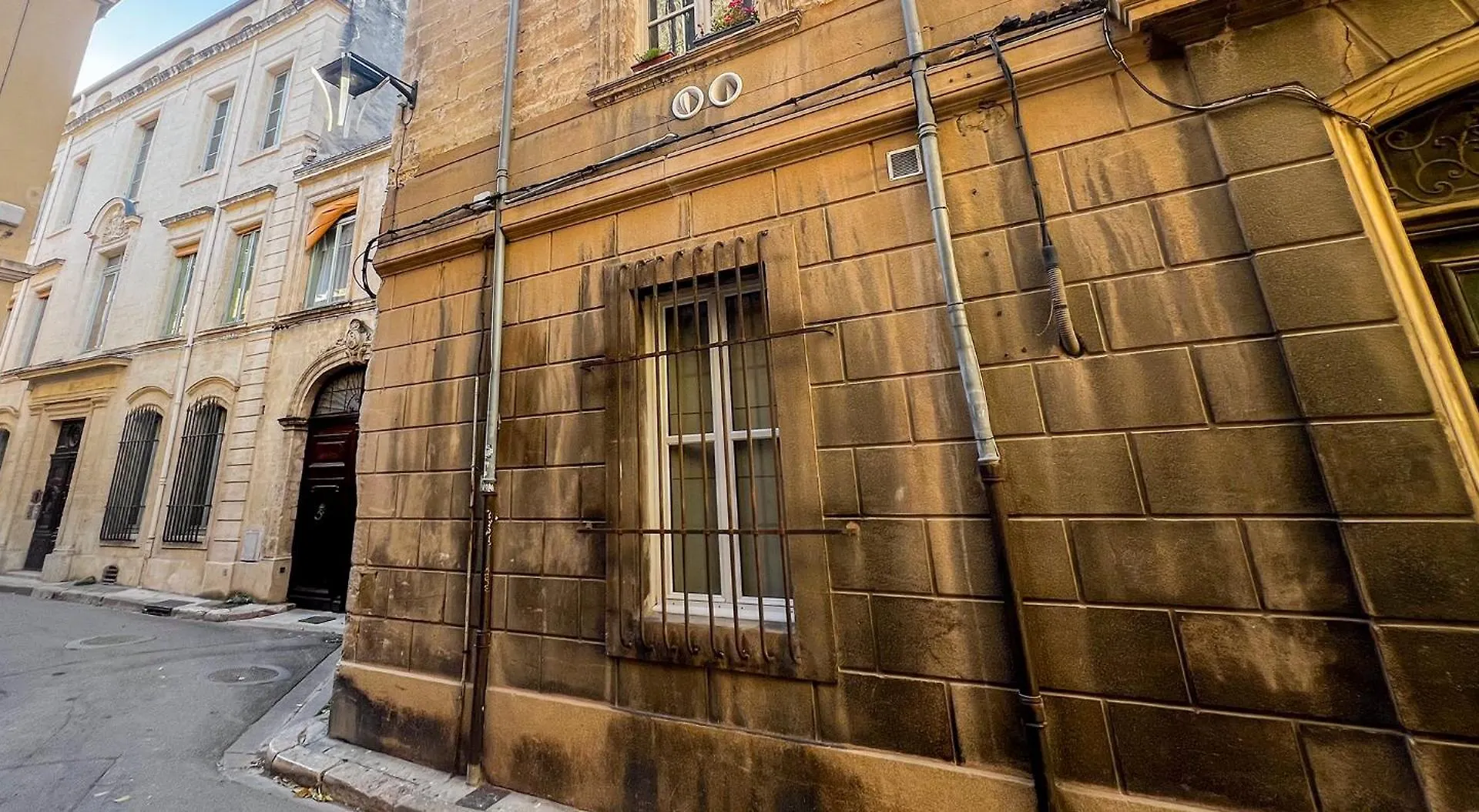 Ac - Private Exterior - Au Pied Du Palais Des Papes! Apartment Avignon