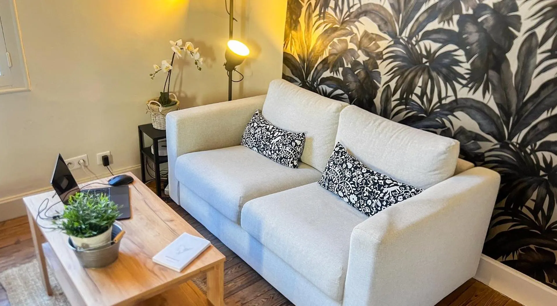 Ac - Private Exterior - Au Pied Du Palais Des Papes! Apartment Avignon